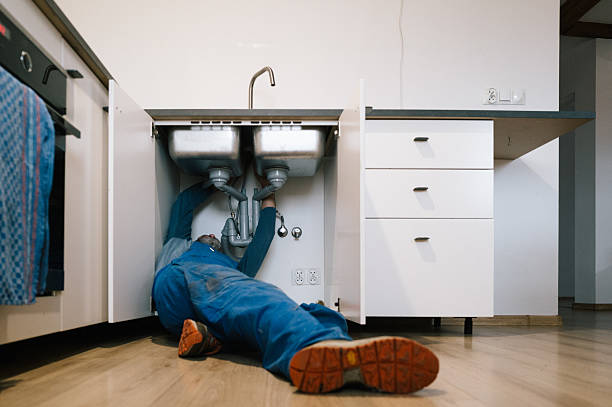 Professional Leak Detection technician working in Harrisburg, OR